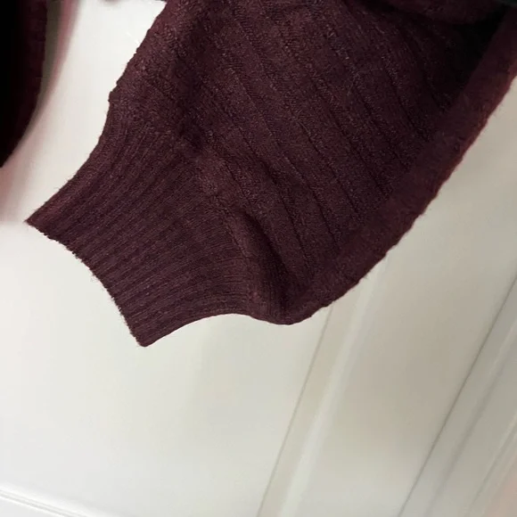 CLEARANCE Women’s Turtleneck Balloon-Sleeve Sweater Size Large - Picture 7 of 9